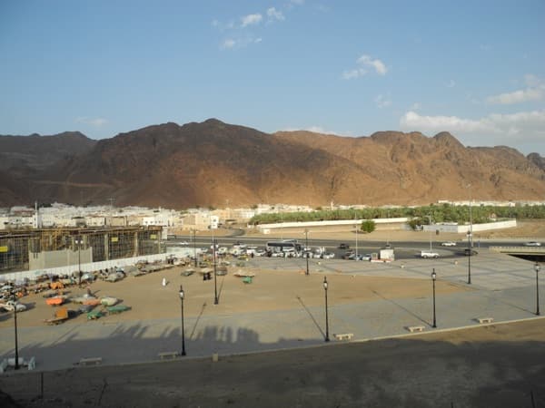 Uhud Dağı ve Şehitlik